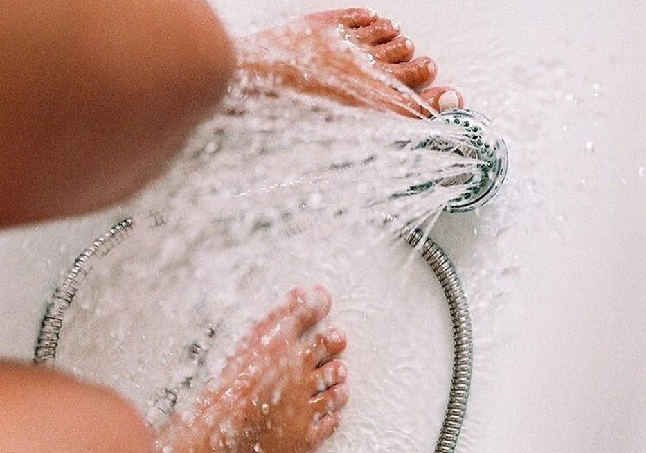 Evite o uso de duchas vaginais. A higiene íntima deve ser feita com cuidado. Exagerar na limpeza também não faz bem!